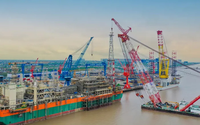 绿色航运 | 非凡国际塔机在东海之上展技巧